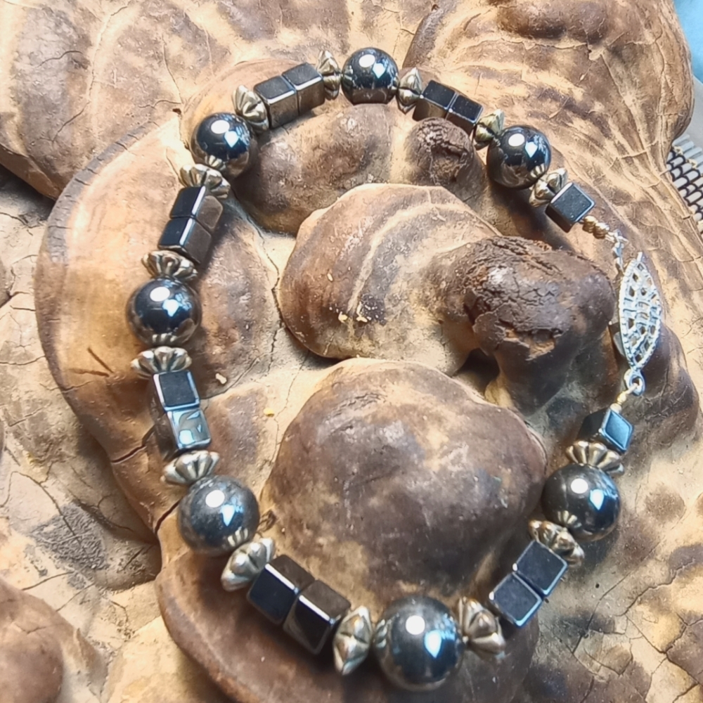 Hematite-colored Bead Bracelet, 7.5" Non-Magnetic 15.59gm